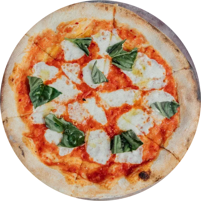 Pizza margherita z mozzarellą i bazylią, widok z góry